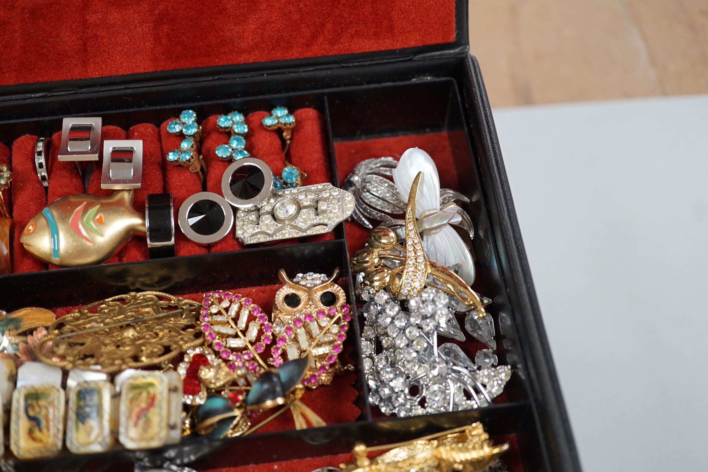 A large quantity of mixed costume jewellery.